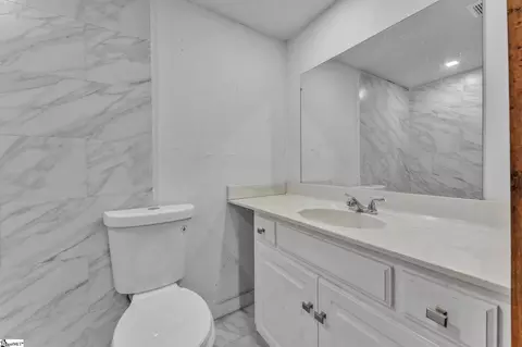 Bath - 21 U St, Honea Path, SC 29654 photo 5 of 5
