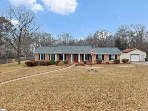 105 Shiloh Ln, Greenville, SC 29607