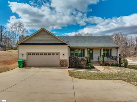 1529 Old Post Rd, Gaffney, SC 29341