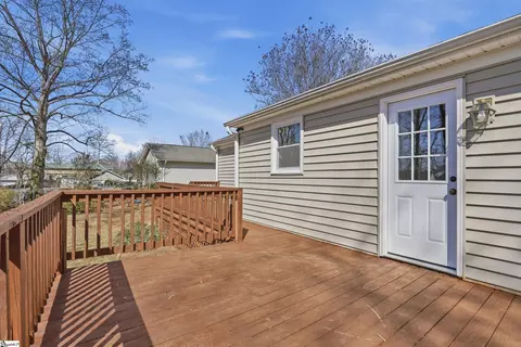 Exterior - 1006 Colleton Ct, Easley, SC 29642 photo 3 of 5