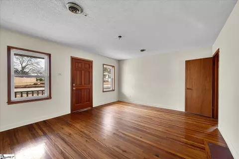 Living - 13 Eastview St, Honea Path, SC 29654 photo 4 of 5