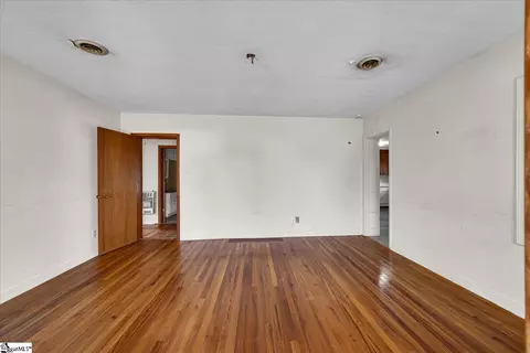 Living - 13 Eastview St, Honea Path, SC 29654 photo 1 of 5