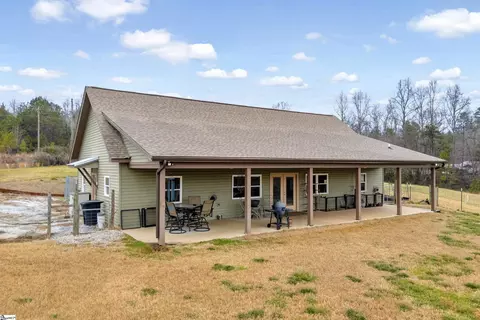 665 Oconee Creek Rd, Walhalla, SC 29691