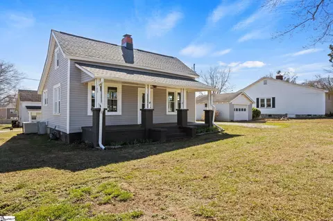 181 J St, Greer, SC 29651