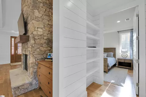 Entry Way - 243 Quay Ct, Sunset, SC 29685 photo 2 of 3