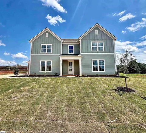 303 Dumain Ct, Piedmont, SC 29673