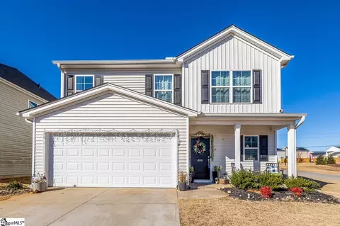 404 Grantham Ct, Spartanburg, SC 29303