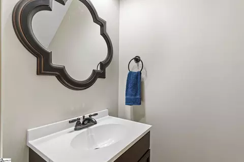 Bath - 102 S Hamlet Ct, Moore, SC 29369 photo 3 of 3