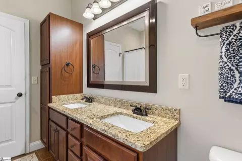 Bath - 102 S Hamlet Ct, Moore, SC 29369 photo 1 of 3