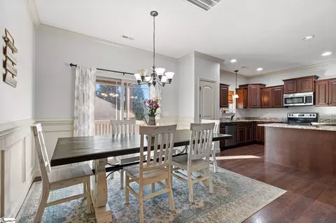 Dining - 102 S Hamlet Ct, Moore, SC 29369 photo 2 of 2