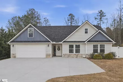 226 Oak Brook Ln, Gaffney, SC 29341
