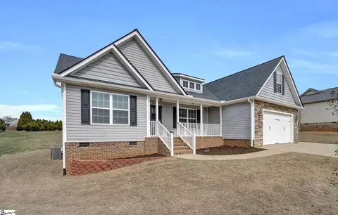 141 Deyoung Meadows Dr, Greer, SC 29651