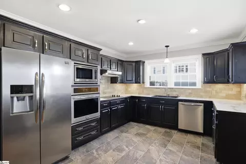 Kitchen - 304 E 2nd Ave, Easley, SC 29640 photo 3 of 4