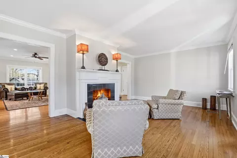 Living - 304 E 2nd Ave, Easley, SC 29640 photo 1 of 2