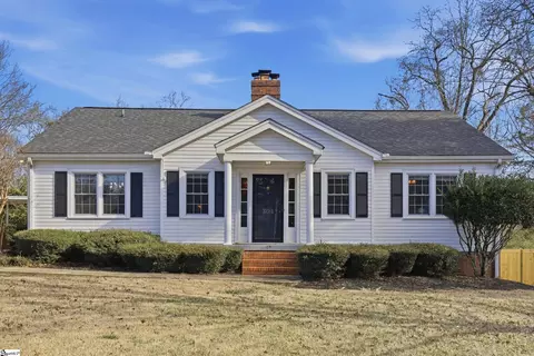 304 E 2nd Ave, Easley, SC 29640