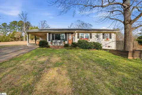 234 Bayberry Dr, Spartanburg, SC 29306