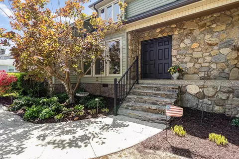 204 Carnoustie Dr, Easley, SC 29642