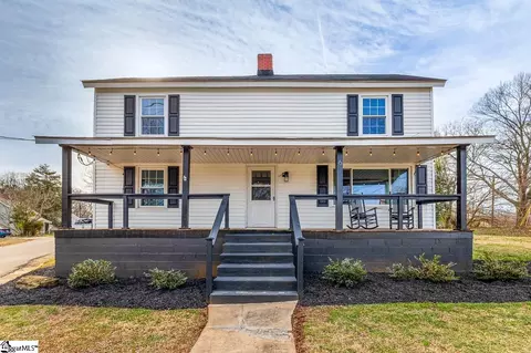 6 S Main St, Startex, SC 29377