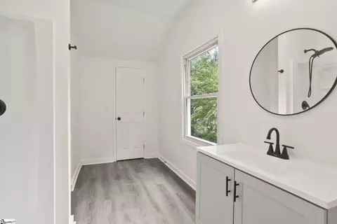 Bath - 203 Orr St, Honea Path, SC 29654 photo 2 of 3