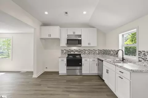 Kitchen - 203 Orr St, Honea Path, SC 29654 photo 1 of 1
