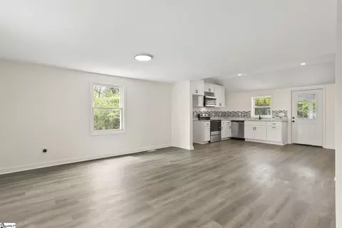 Living - 203 Orr St, Honea Path, SC 29654 photo 1 of 3