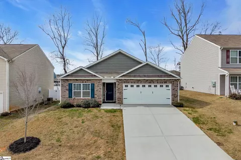 407 Sweetgrass Ln, Piedmont, SC 29673