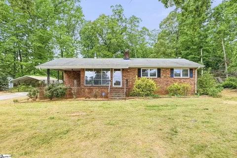 8819 White Horse Rd, Greenville, SC 29617