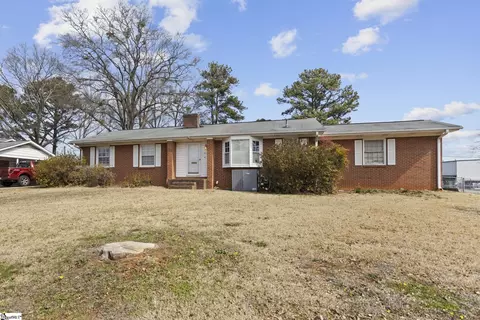 457 Hawthorne Rd, Spartanburg, SC 29303