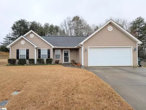 7 Calalla Ct, Taylors, SC 29687