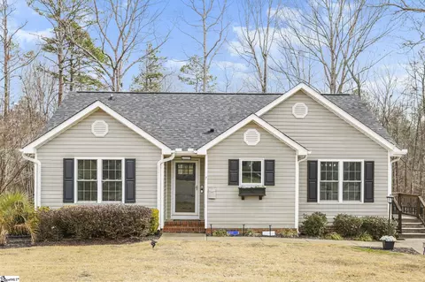 7 Lawrence Ward Ct, Fountain Inn, SC 29644