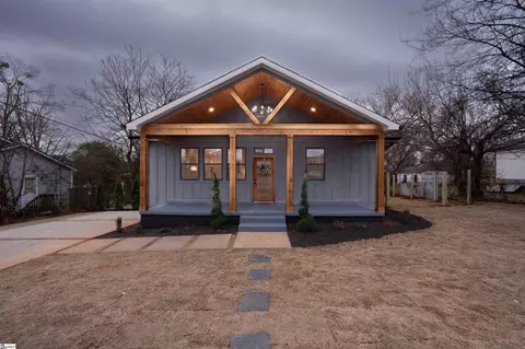 28 6th St, Greenville, SC 29611