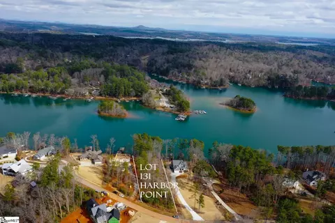 131 Harbor Pt, Seneca, SC 28672