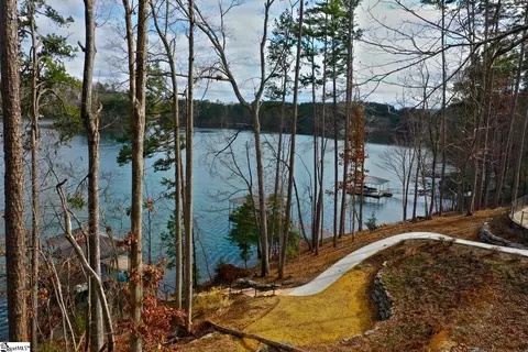 131 Harbor Pt, Seneca, SC 28672 photo 6