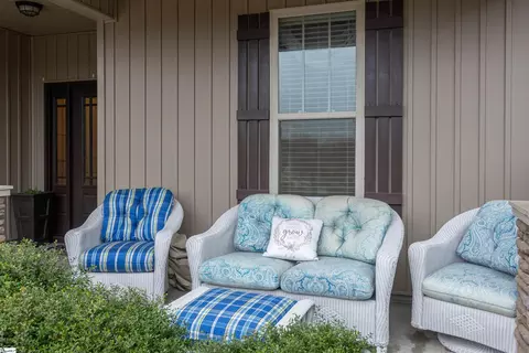 Exterior - 610 Ladowick Ct, Moore, SC 29369 photo 4 of 8