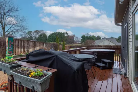 Exterior - 610 Ladowick Ct, Moore, SC 29369 photo 7 of 8