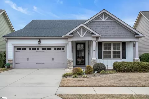338 Belle Oaks Dr, Simpsonville, SC 29680