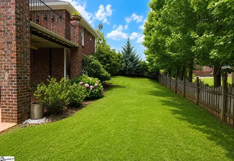 Exterior - 14 St Thomas Ct, Greer, SC 29651 photo 2 of 4