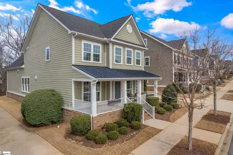 329 Algonquin Trl, Greenville, SC 29607