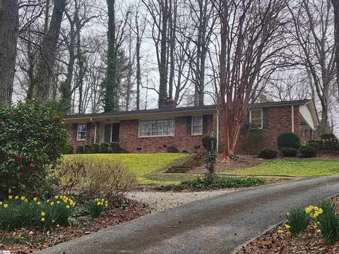 8 Cascade Ct, Greenville, SC 29611