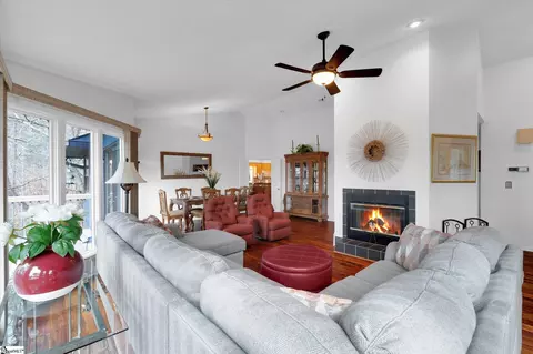 Living - 3 Maritime Dr, Salem, SC 29676 photo 2 of 5