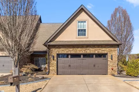 2 Mossycup Rd, Taylors, SC 29687