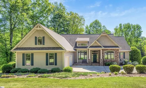 1 Long Shadow Ln, Travelers Rest, SC 29690