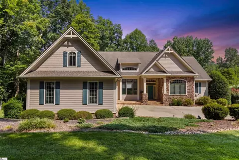1 Long Shadow Ln, Travelers Rest, SC 29690