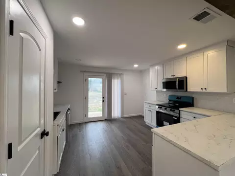 Kitchen - 1 Hawthrone St, Honea Path, SC 29654 photo 2 of 3