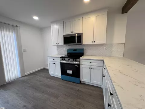 Kitchen - 1 Hawthrone St, Honea Path, SC 29654 photo 3 of 3