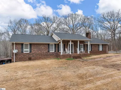 170 Oak Ridge Dr, Jonesville, SC 29353