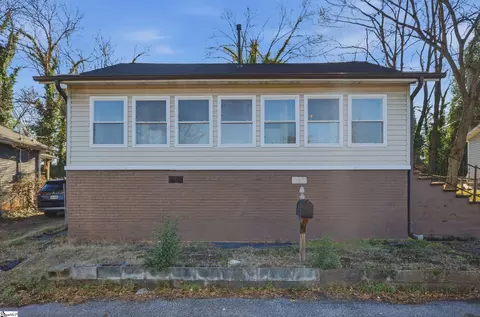 33 Ross St, Greenville, SC 29611