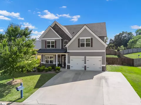 190 Colfax Dr, Boiling Springs, SC 29316
