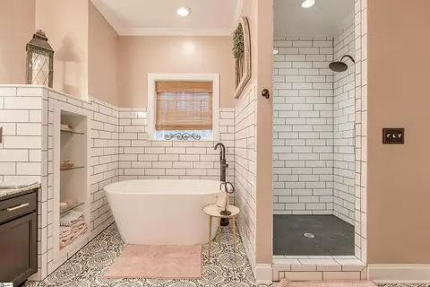 Bath - 116 Rutledge Ln, Mccormick, SC 29835 photo 1 of 3
