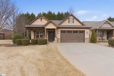 32 Dolerite Dr, Taylors, SC 29687